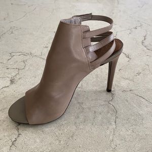 VINCE CAMUTO “Fenette” PeepToe, Soft Leather Stilettos w/adjustable ankle strap